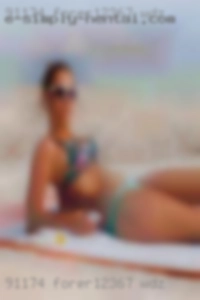 FORer12367 lady is looking
